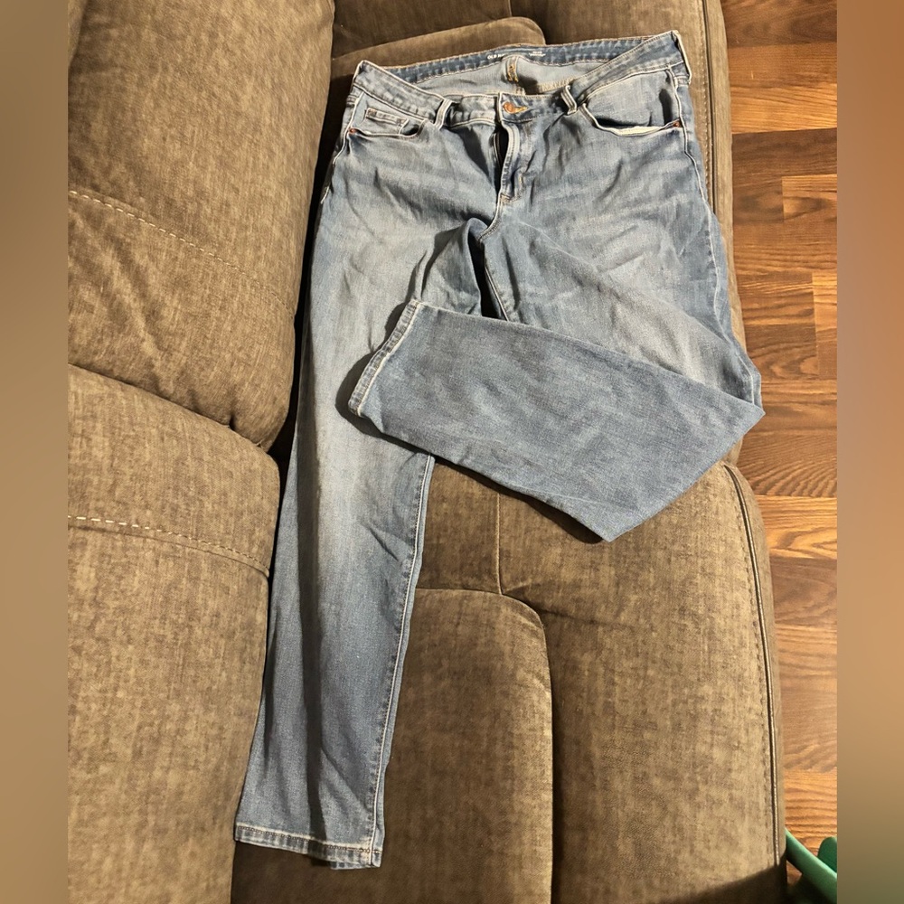 Old Navy Classic Light Blue Mid rise power slim straight Women’s Jeans